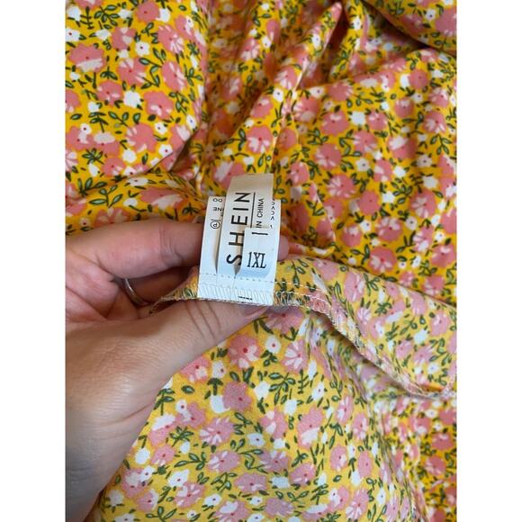 SHEIN Ditsy Floral Shirred Bodice Square Neck Dressplus size 1x pink and yellow - Picture 4 of 4